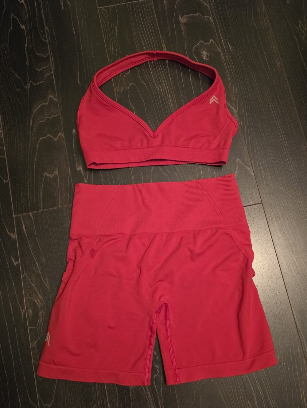 Oner Red Seamless Sports Bra & High-Waist Shorts Set